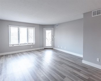 400 Mallard Creek Rd. Studio-3 Beds Apartment for Rent - Photo Gallery 4