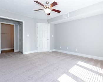400 Mallard Creek Rd. Studio-3 Beds Apartment for Rent - Photo Gallery 3
