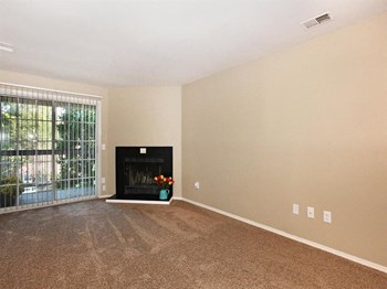860 Deerfield Blvd 1-3 Beds Apartment for Rent - Photo Gallery 15