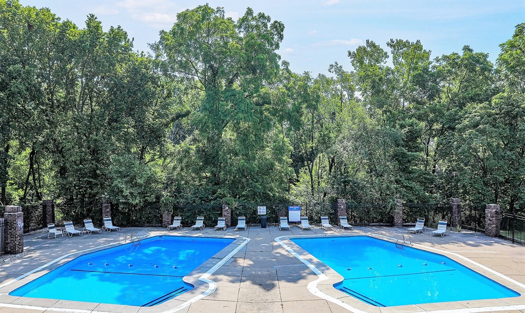Pool- Brandywine Crossing Apartments- Peoria IL