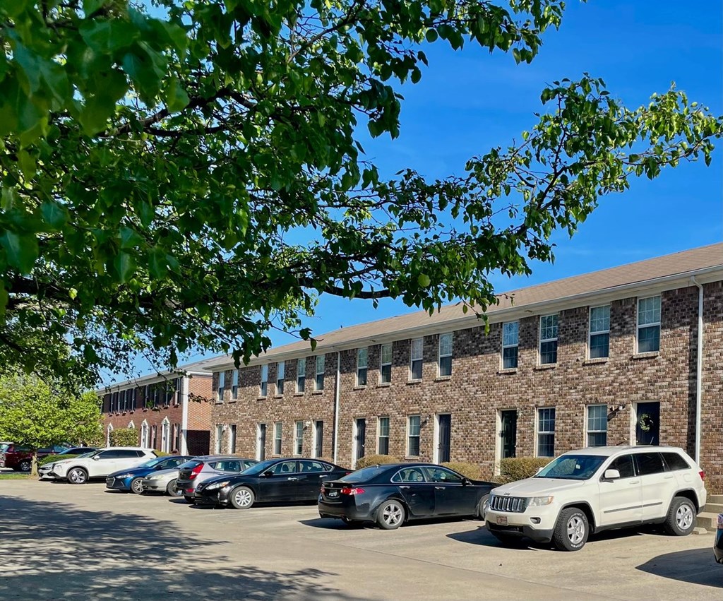 Berea Apartments At Brooklyn Blvd., 10071021 Brooklyn Blvd., Berea, KY