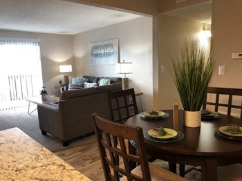 2323 N. Woodlawn Street 1-3 Beds Apartment for Rent - Photo Gallery 6