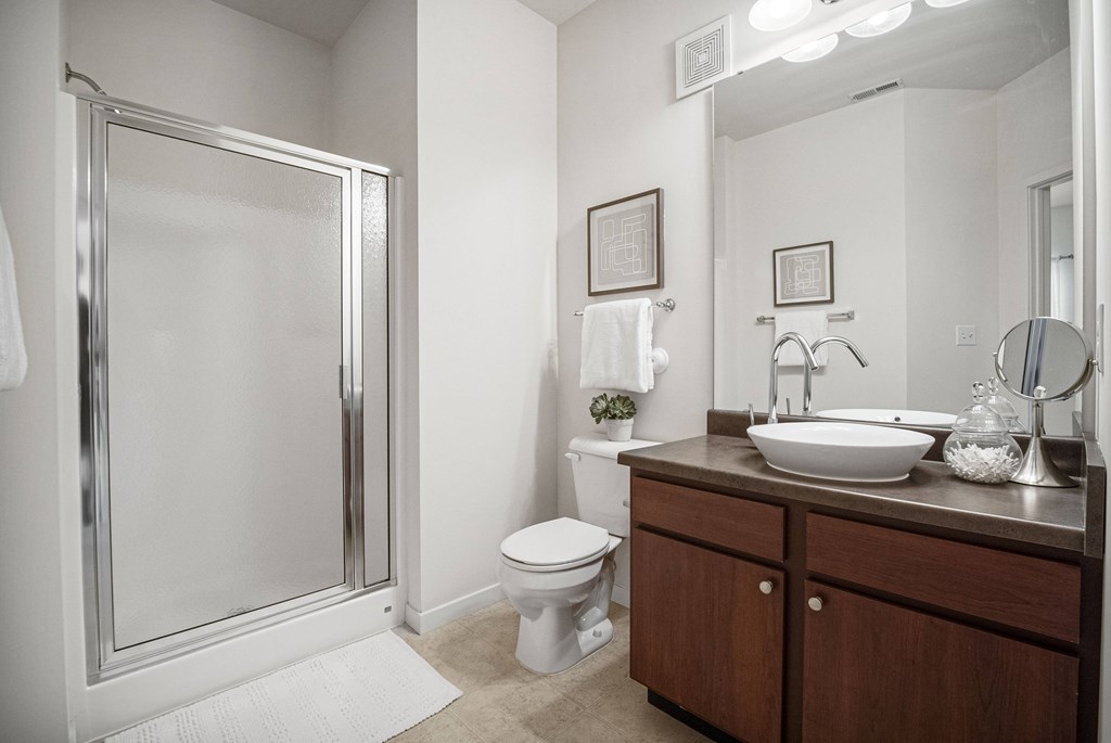 Bathroom With Bathtub at Aventura at Richmond, St. Peters, Missouri