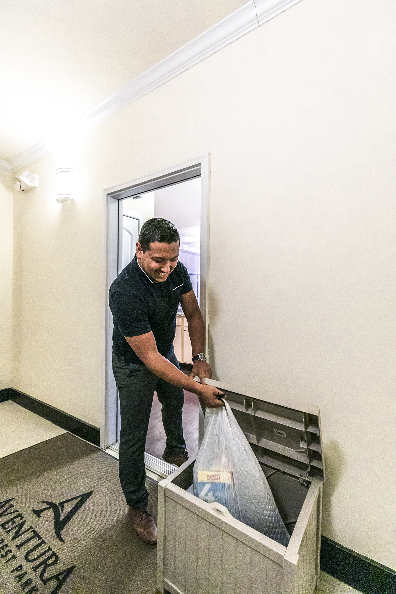 Valet Trash at Aventura at Forest Park, St. Louis