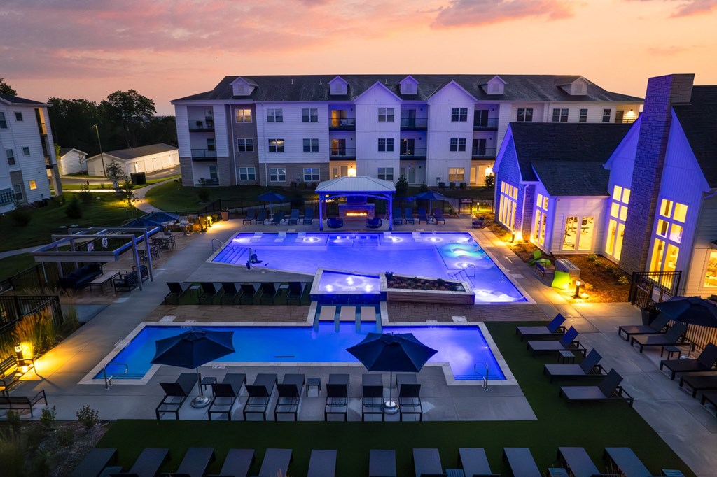 aerial view of the pool at Tiffany Springs, Missouri