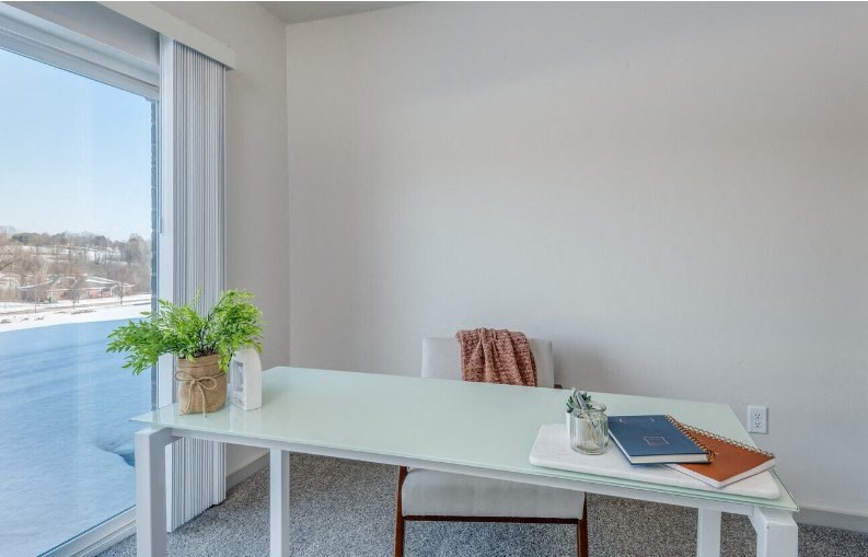 Flexible Bedroom or Office Space for Your Lifestyle Needs