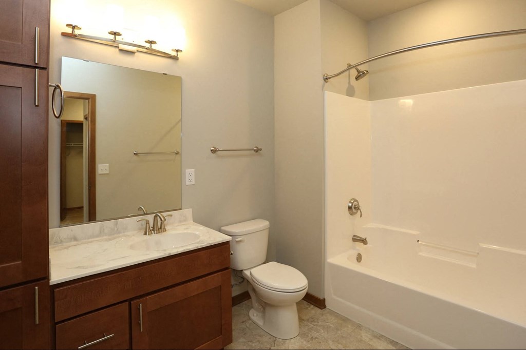 The Residences Howard Commons, Bathroom