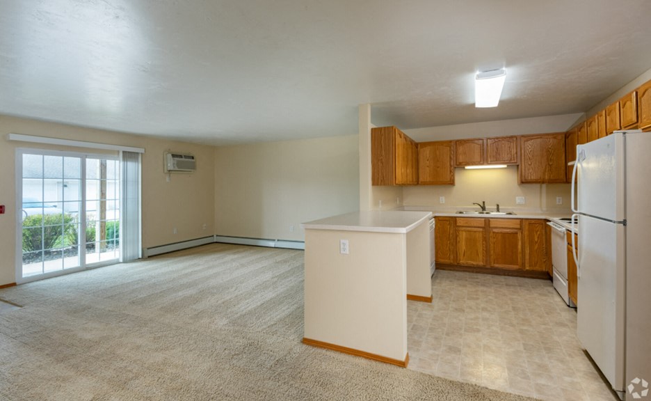 Lower Riverwalk Kitchen/Living, 1 Bed/1 Bath