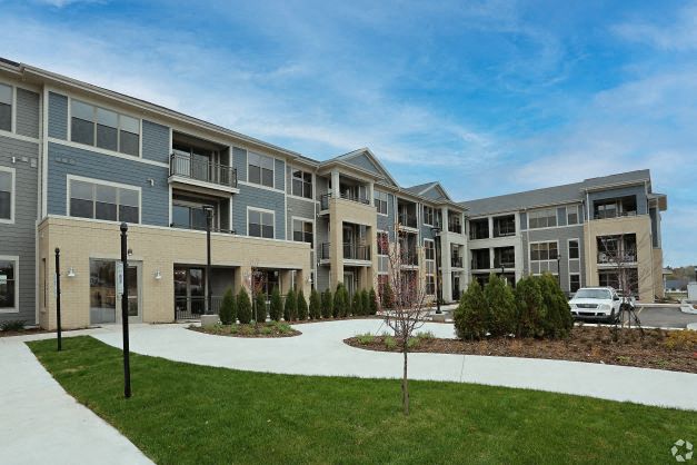 Howard Commons is a similar property to Pinewood Park Villas located in Howard