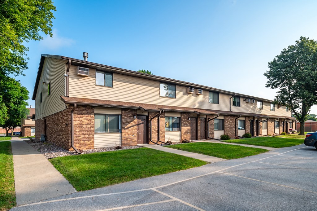 Pilgrim Way Townhomes And Ridge Rd Homes