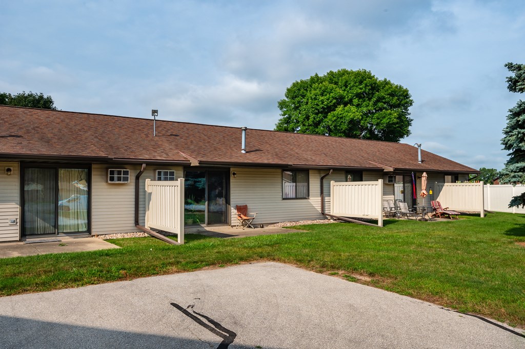 Pilgrim Way Townhomes And Ridge Rd Homes