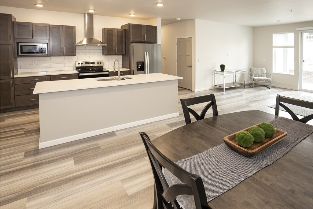 Howard Lofts, 2 Bed, 2 Bath, Kitchen and Dining