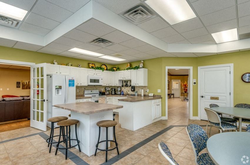 Community Room Community Kitchen with Full Sized Appliances - Photo Gallery