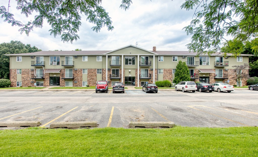 Ridge Area Building + Parking