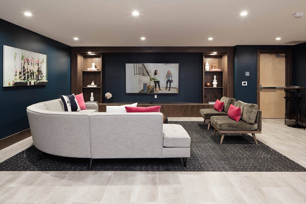 Tempo PDX Clubhouse Seating Lounge