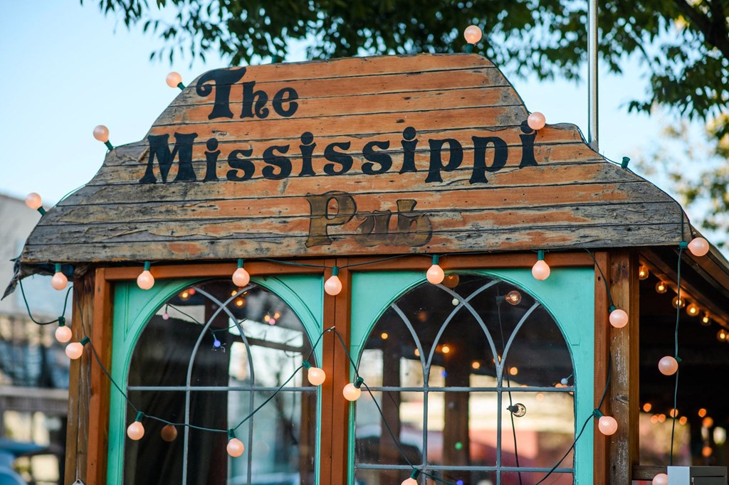 Music, pizza, beer, and more pizza.