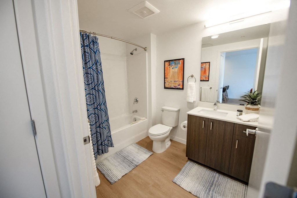 Immaculate selfie lighting.