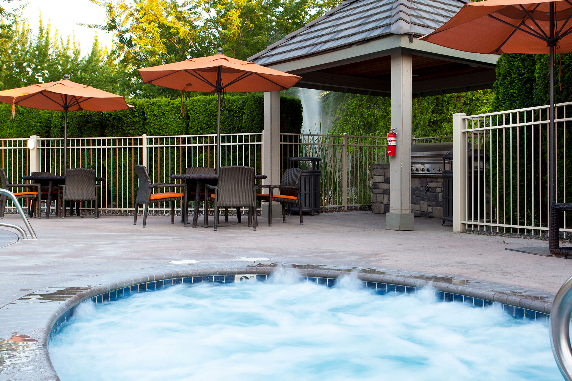 Grandridge Place Apartments Community Spa