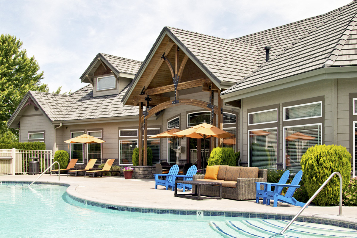 Grandridge Place Apartments Pool Clubhouse