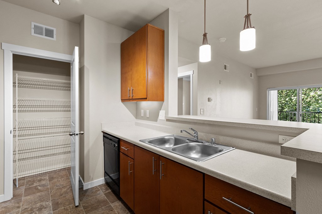 Island View Apartments 2 Bedroom Vacant Kitchen