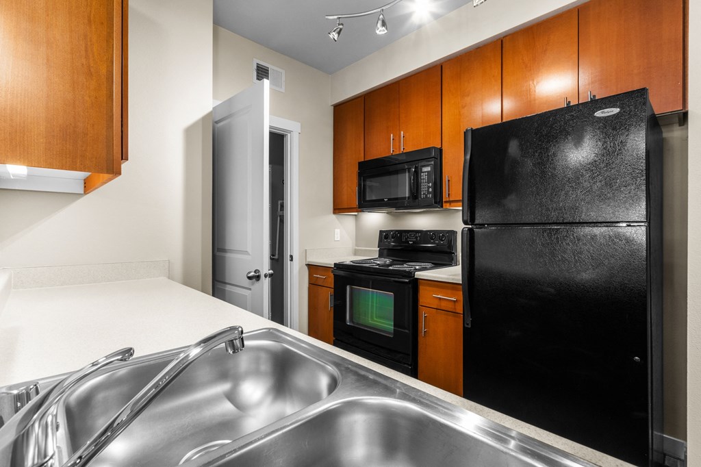 Island View Apartments 1 Bedroom Vacant Kitchen