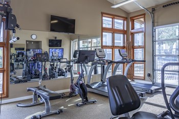 24-Hour Fitness Studio 24-Hour Fitness Studio - Photo Gallery 4
