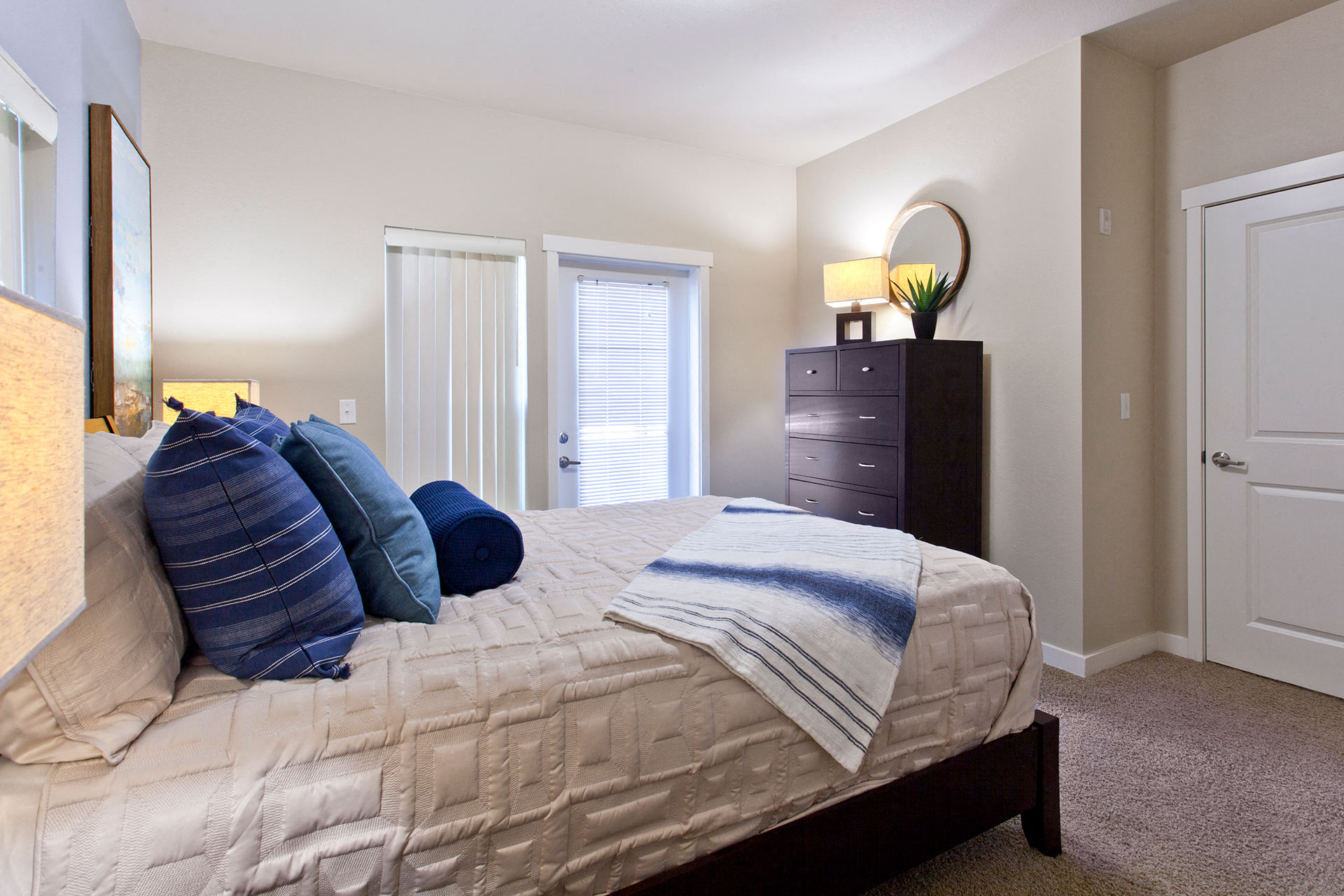 Island View Apartments Bedroom and Entryway