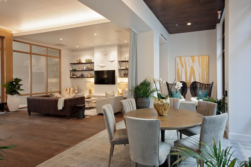 North Hollow Apartments Clubhouse Seating