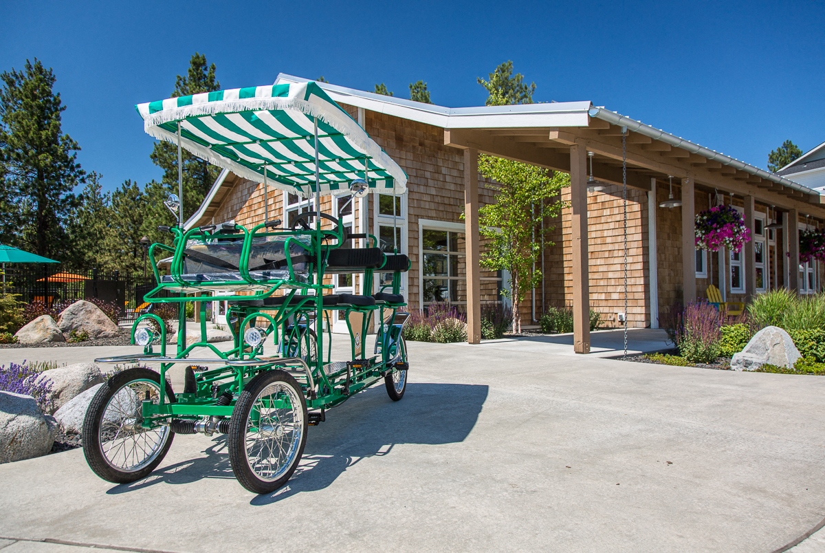 River House Apartments Cruiser Vehicle