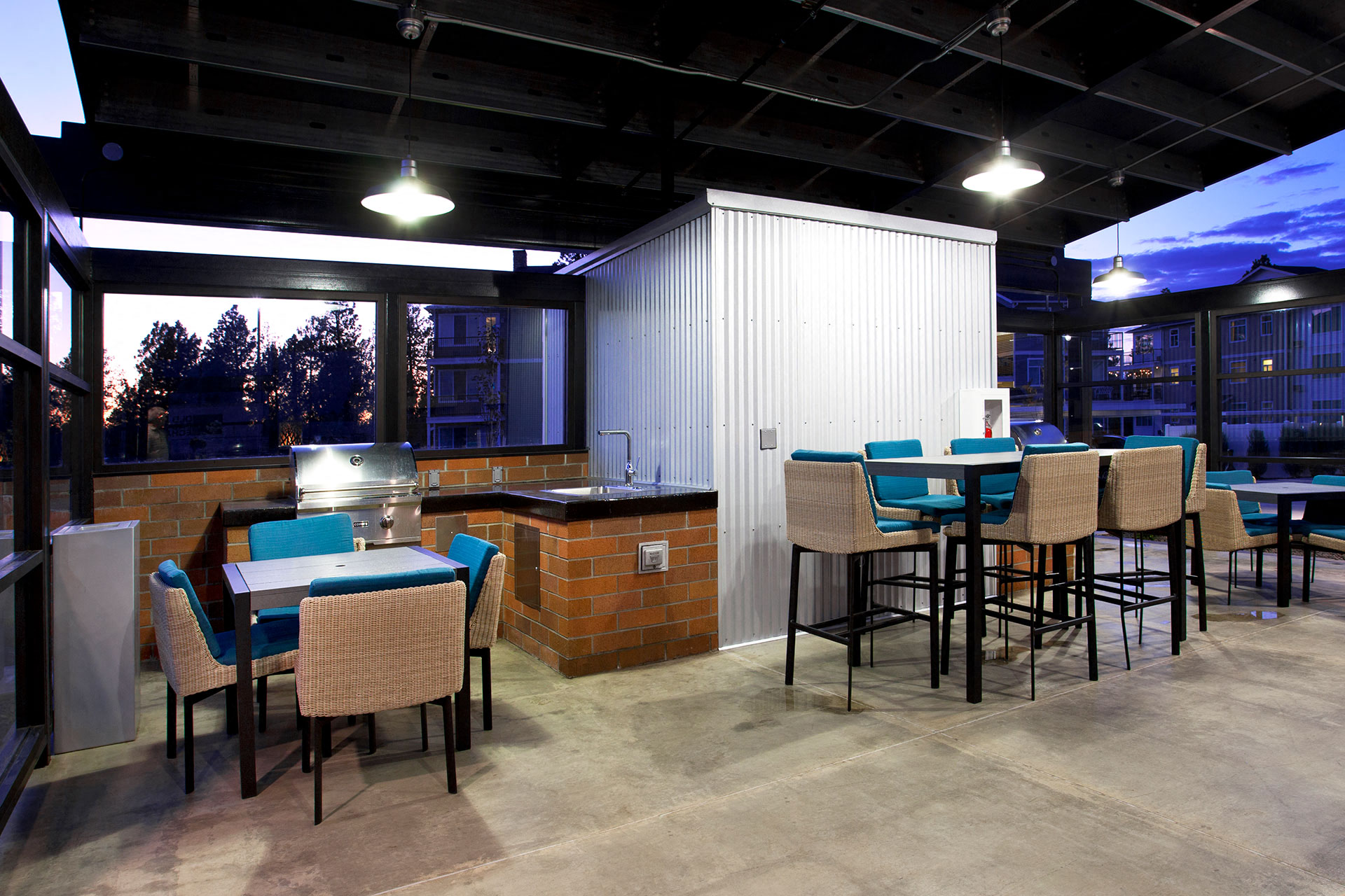 River House Apartments Outdoor Lounge Patio Furniture