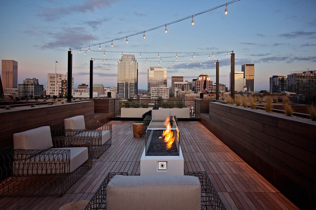 North Hollow Apartments Rooftop Fire Pit