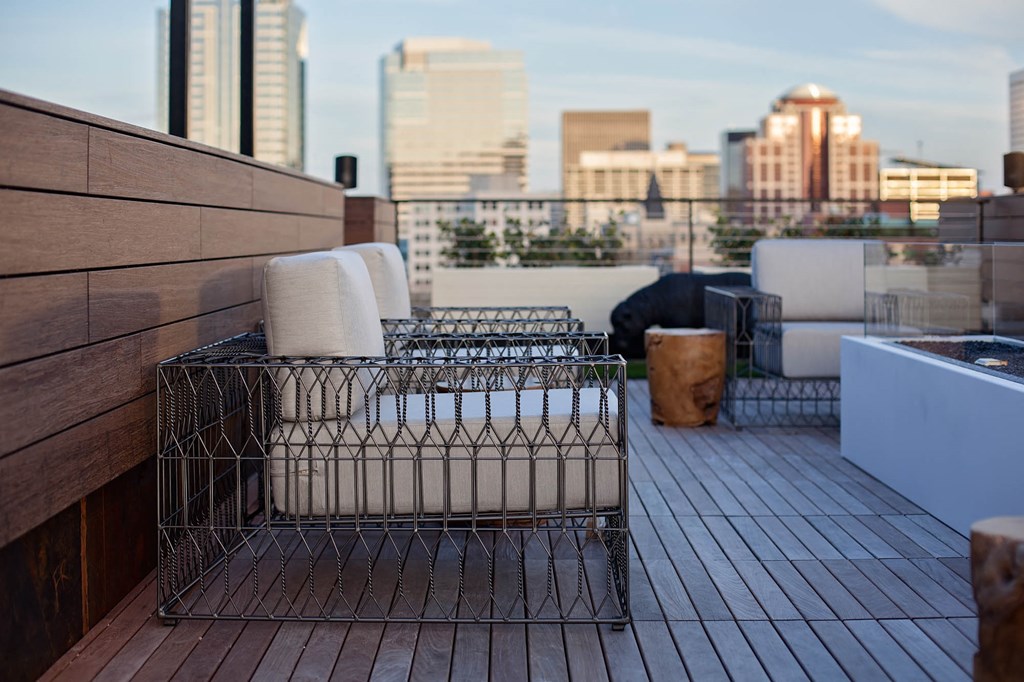 North Hollow Apartments Rooftop Seating