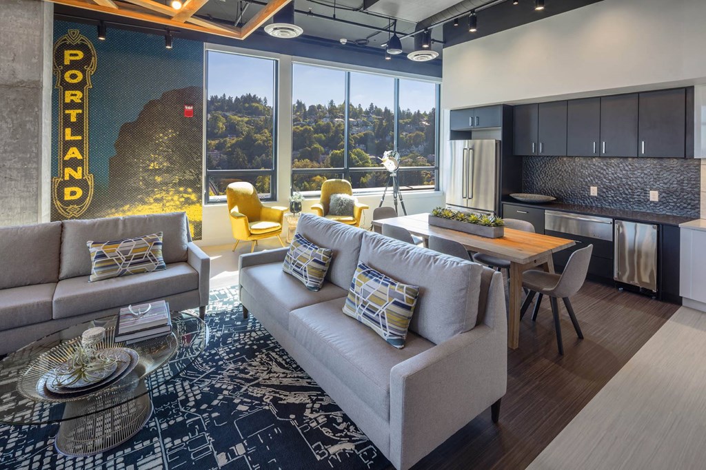 Community Kitchen & Lounge