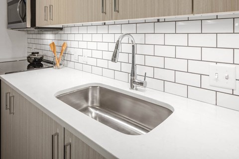 Subway Tile & Quartz