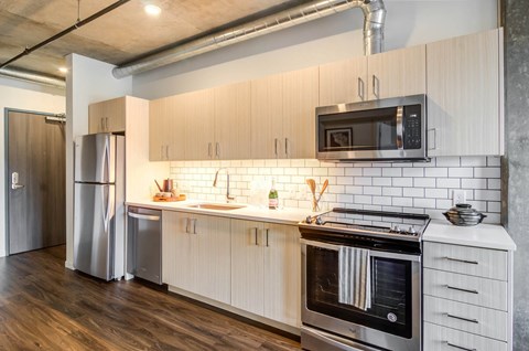 Subway Tile & Quartz