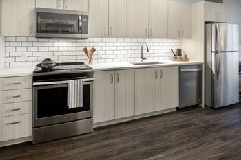 Energy Star-Certified Stainless Steel Appliances