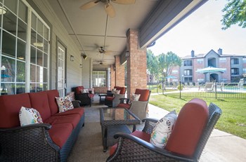 2401 E McKinney St 1-3 Beds Apartment for Rent - Photo Gallery 12