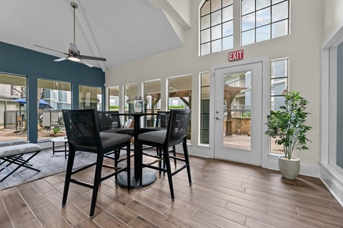 Clubroom Sitting at 5636 Apartment Homes, Texas