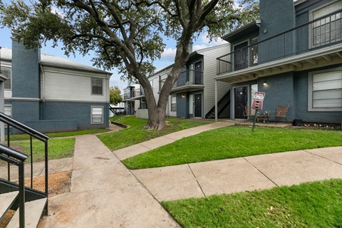 Walking Trail at 5636 Apartment Homes, Dallas, TX