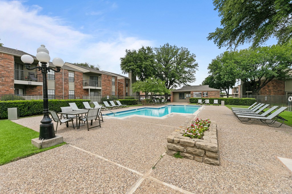 BBQ and fireplace at The Hudson, North Richland Hills