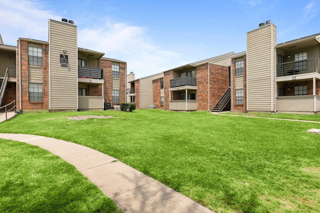 Walk trail at The Hudson, North Richland Hills, TX, 76180