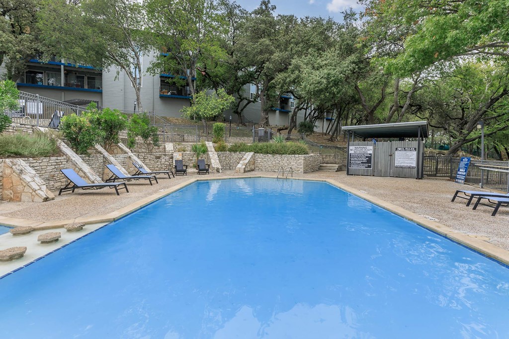 the swimming pool at the resort at governors residence