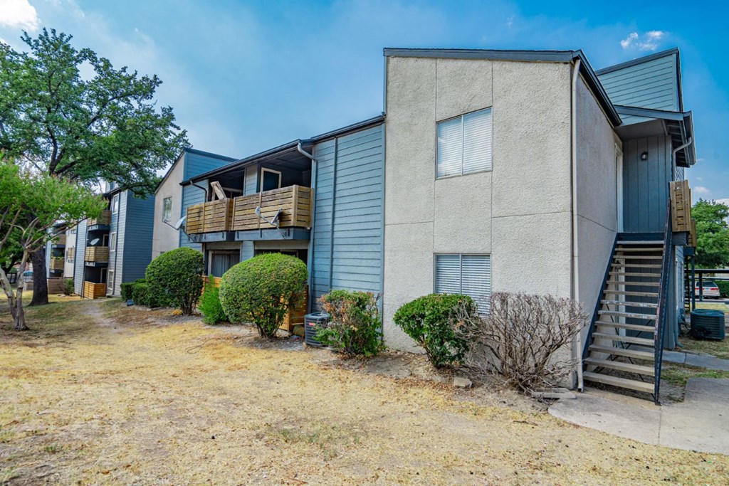 Aero Highlands Apartments, 9911 Whitehurst Drive, Dallas, TX RentCafe