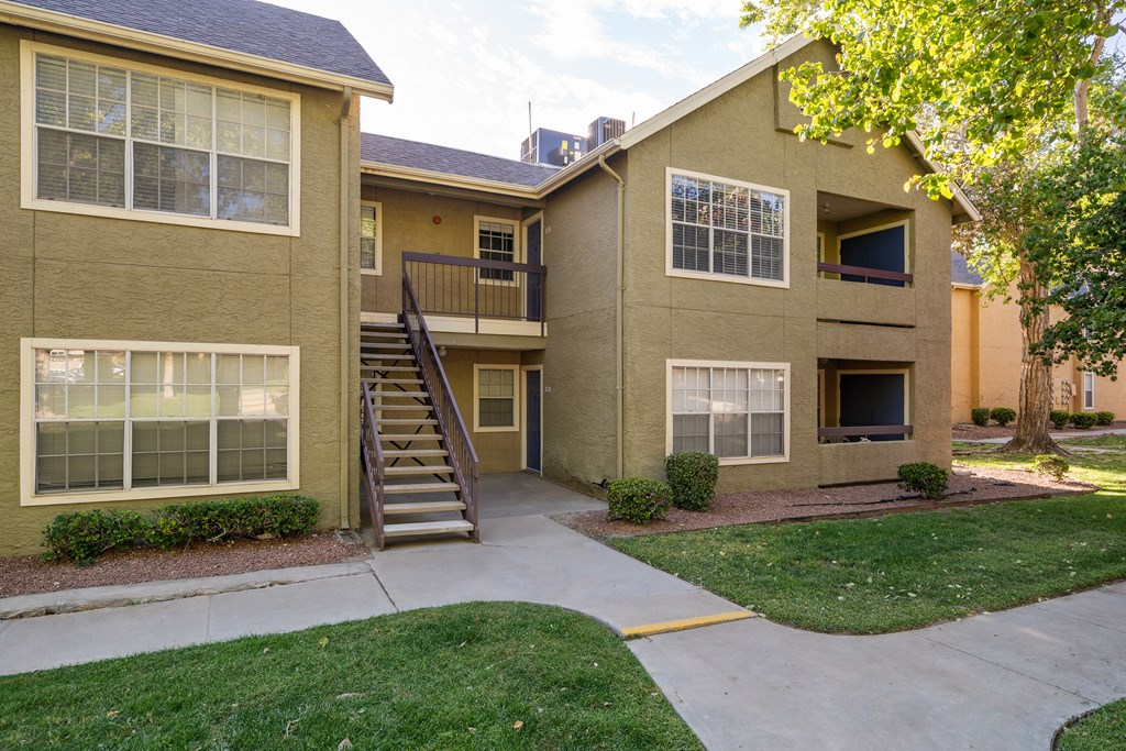 our apartments feature a spacious yard and balconies for residents to enjoy