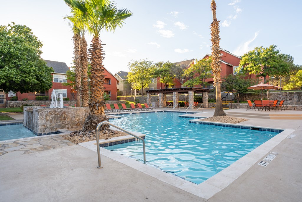 the swimming pool at the resort at governors crossing