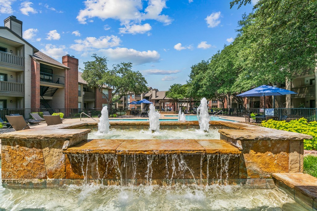 our apartments offer a clubhouse with a fountain