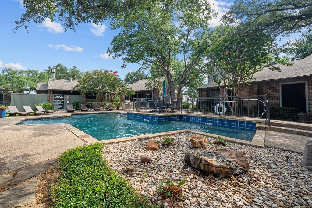 the legacy apartments pool