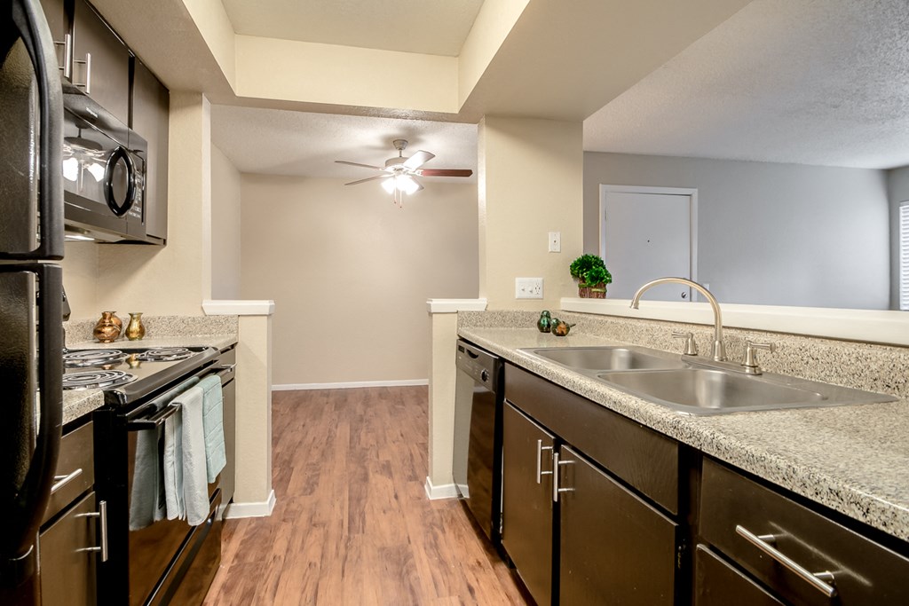 A1 Flat - Upgraded Apartment Home