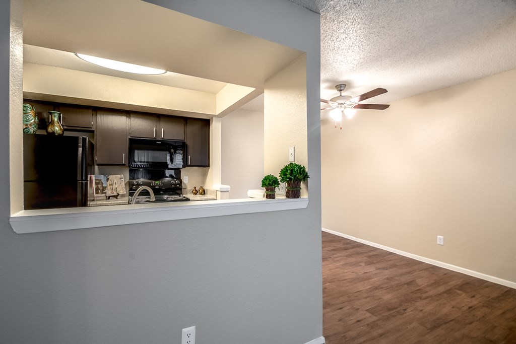 A1 Flat - Upgraded Apartment Home