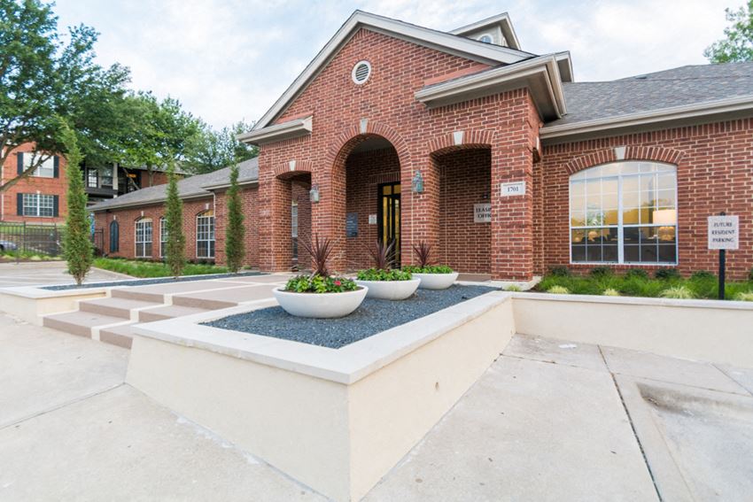 Welcome to 1701 at Eldorado!